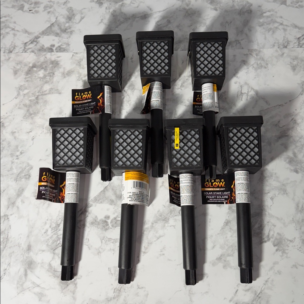 Black Solar Pathway Lights Set of 7 NWT